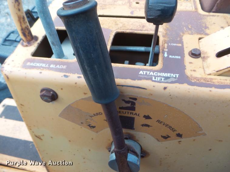 image for item DA7520 1994 Case 460 trencher