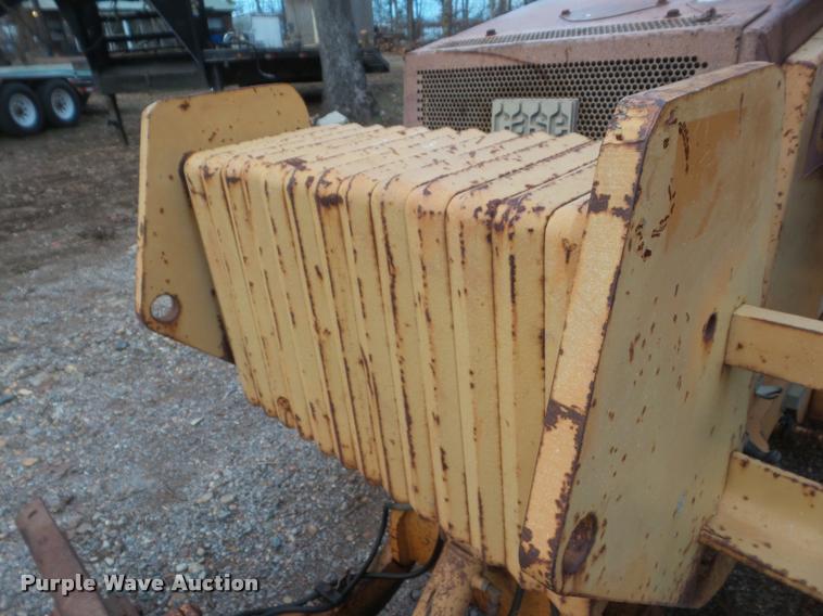 image for item DA7520 1994 Case 460 trencher