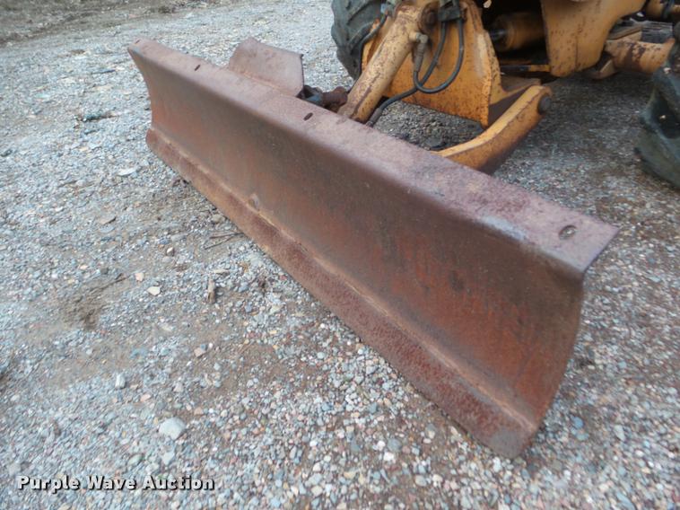 image for item DA7520 1994 Case 460 trencher