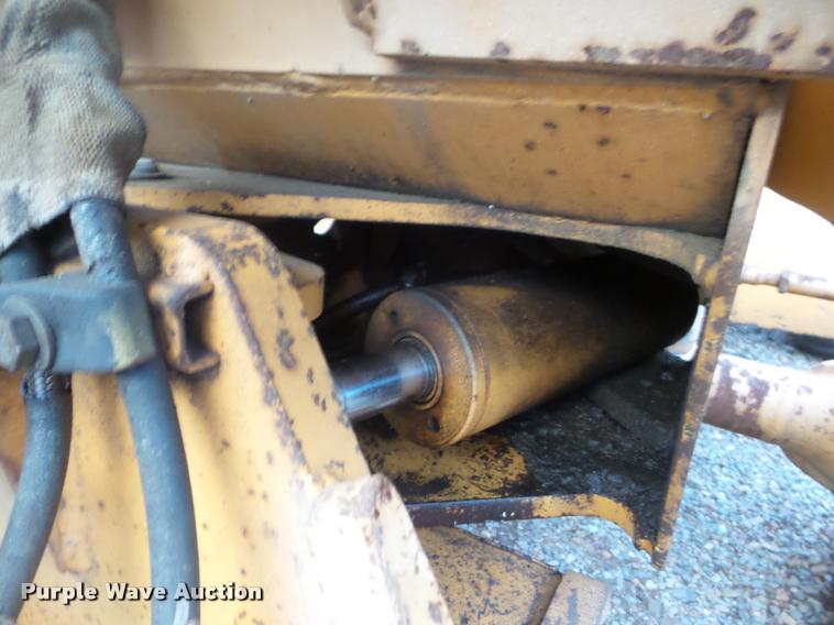 image for item DA7520 1994 Case 460 trencher