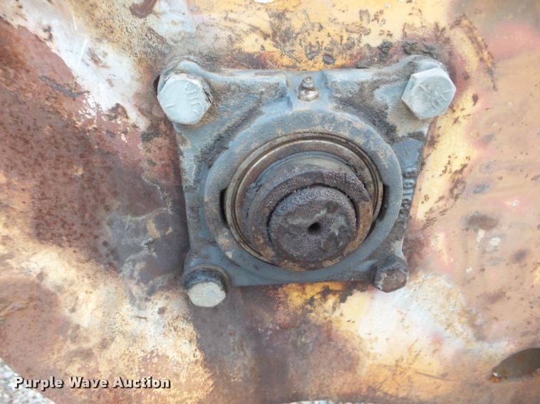 image for item DA7520 1994 Case 460 trencher