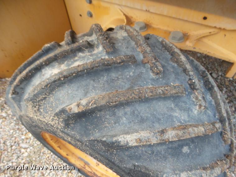 image for item DA7520 1994 Case 460 trencher