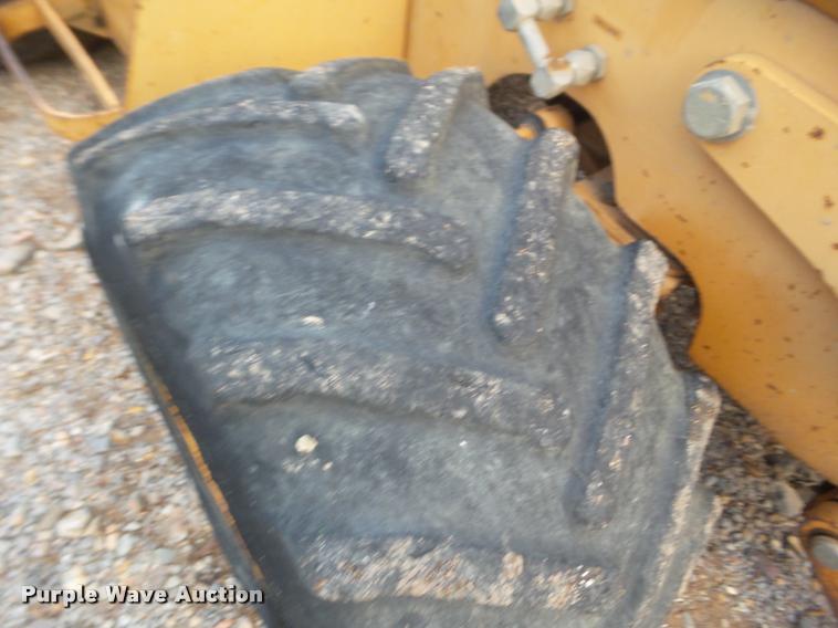 image for item DA7520 1994 Case 460 trencher