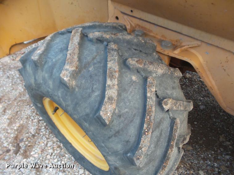 image for item DA7520 1994 Case 460 trencher