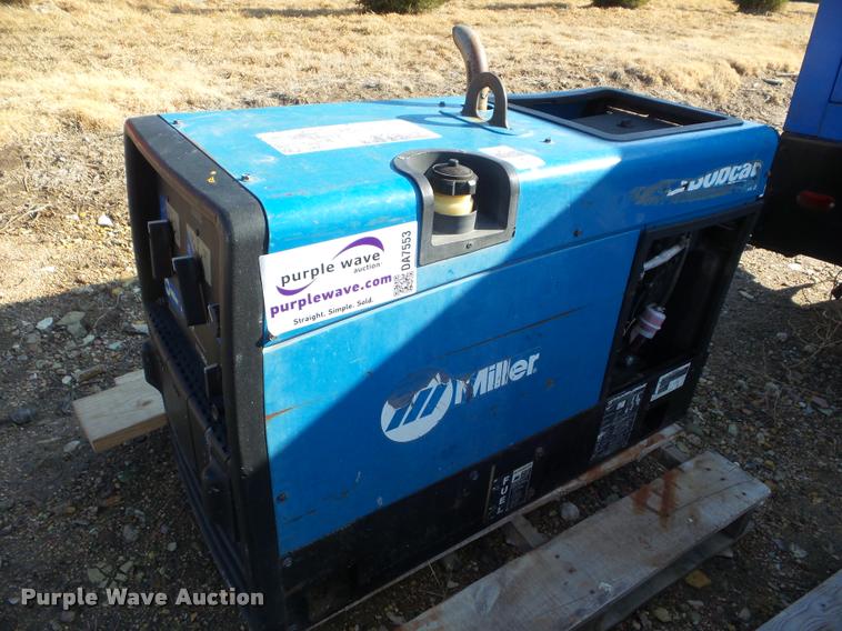image for item DA7553 Miller Bobcat 225 welder/generator
