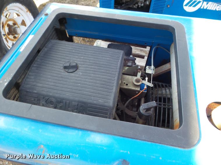 image for item DA7553 Miller Bobcat 225 welder/generator