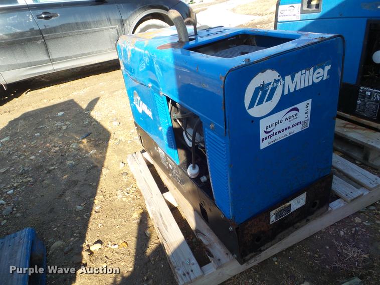 image for item DA7554 Miller Bobcat 225 NT welder/generator