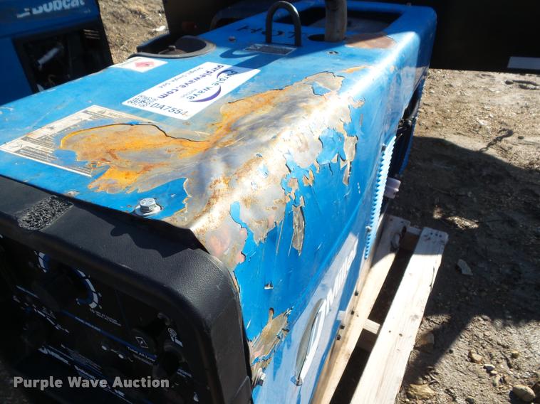 image for item DA7554 Miller Bobcat 225 NT welder/generator