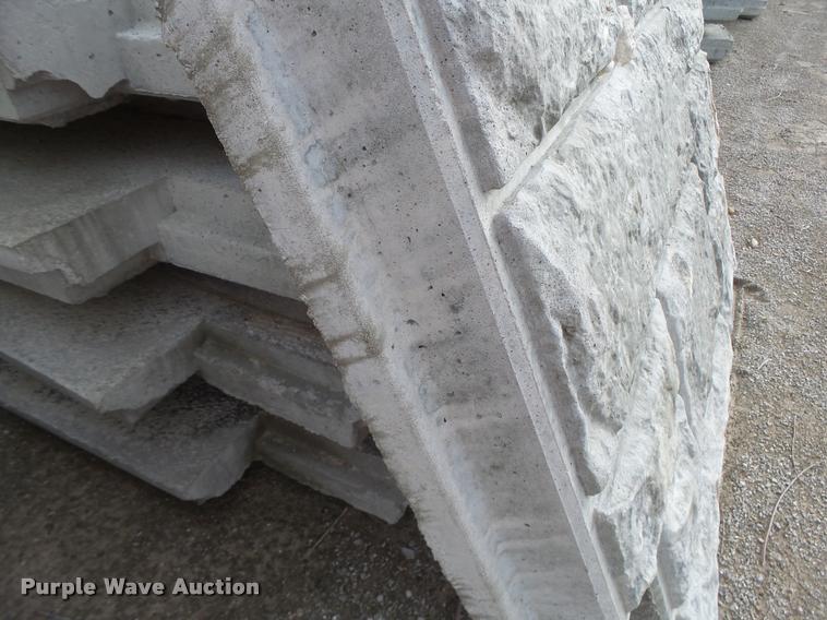 image for item DA9314 Approximately 200 Ashlar Stone retaining wall blocks