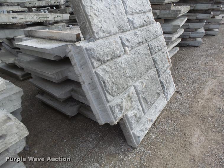 image for item DA9315 Approximately 200 Ashlar Stone retaining wall blocks