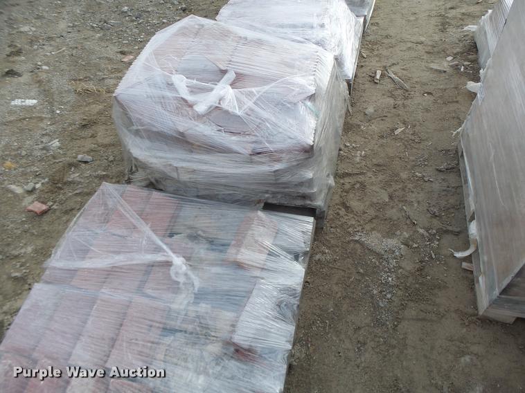 image for item DA9318 Approximately 11 pallets of Endicott red bricks