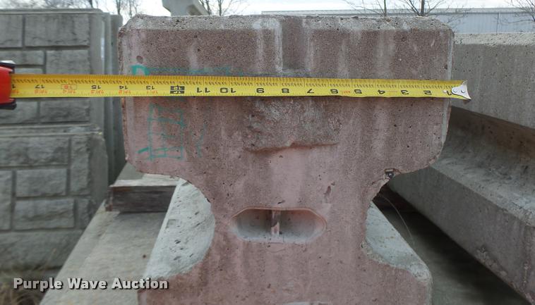 image for item DA9324 Approximately 25 sound board smooth wall columns