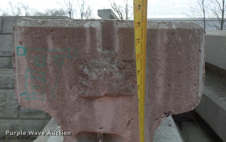 image for item DA9324 Approximately 25 sound board smooth wall columns