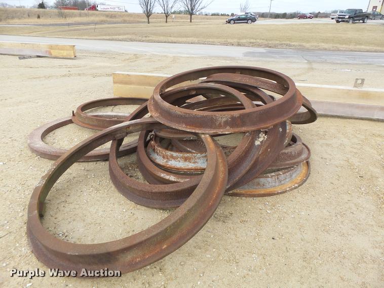 image for item DA9339 (12) manhole concrete forms