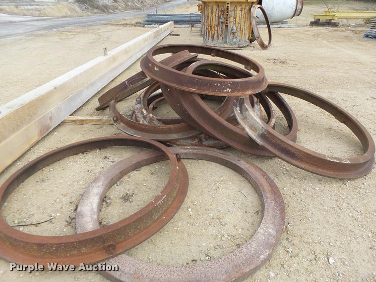 image for item DA9339 (12) manhole concrete forms