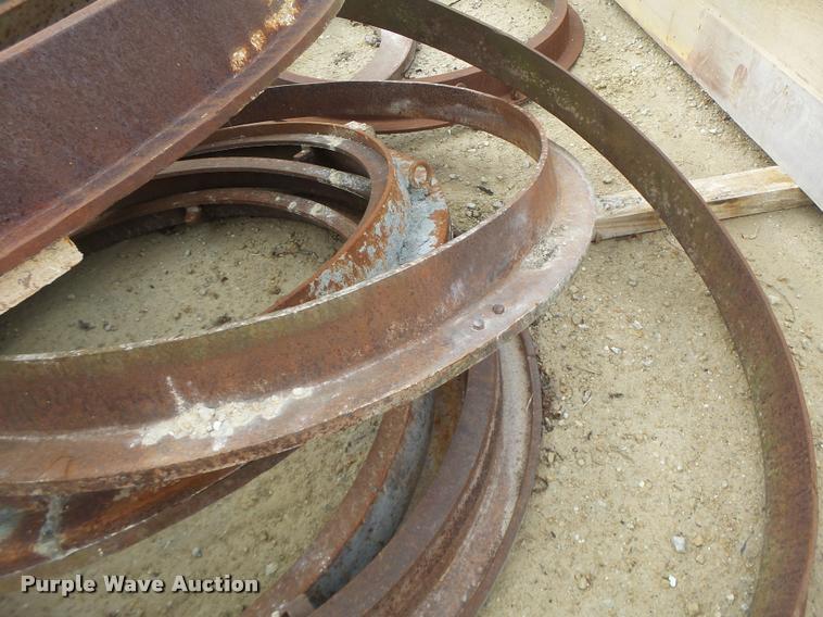 image for item DA9339 (12) manhole concrete forms