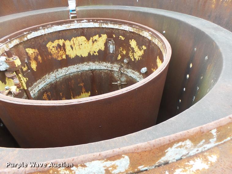 image for item DA9340 (3) manhole base forms