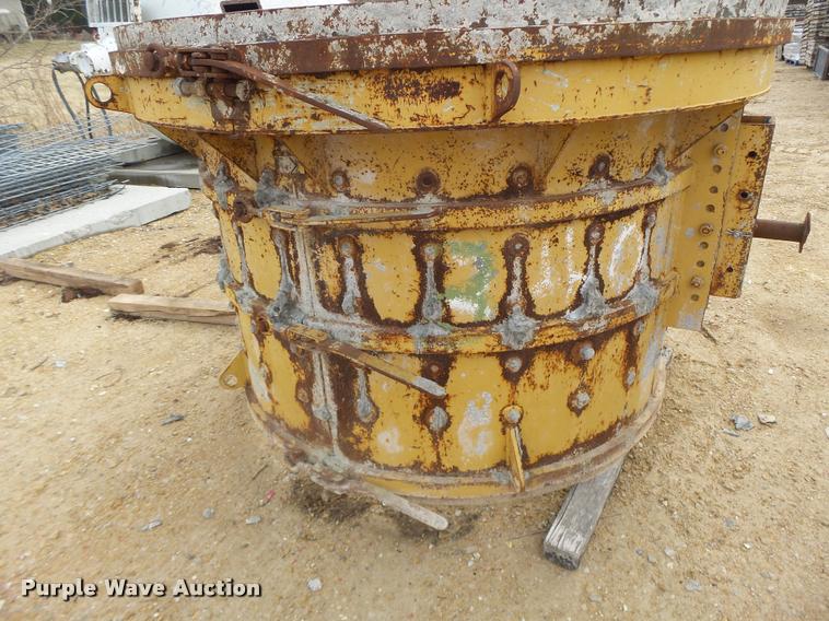 image for item DA9340 (3) manhole base forms