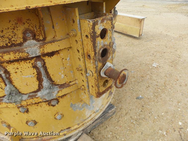 image for item DA9340 (3) manhole base forms