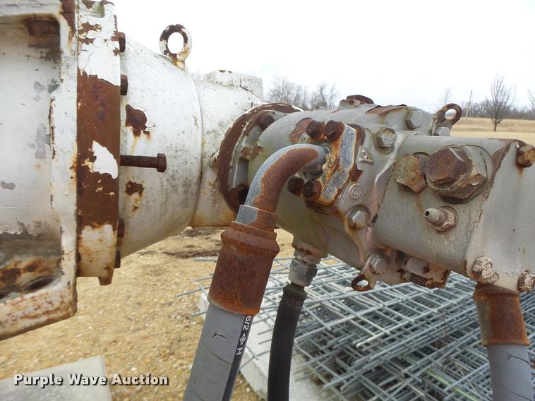 image for item DA9341 1998 Mcneilus ready mix drum