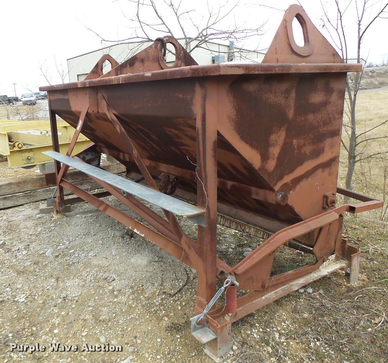 image for item DA9343 Concrete chute/bucket