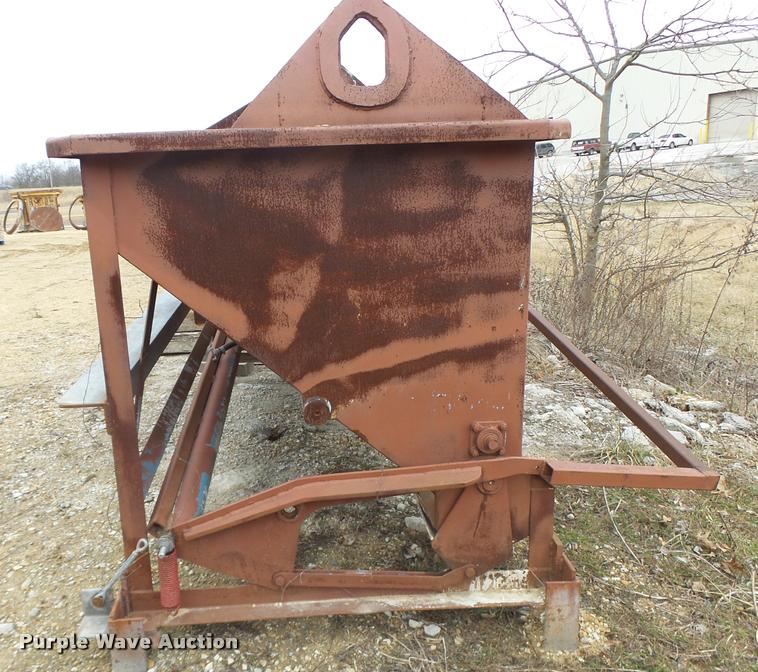 image for item DA9343 Concrete chute/bucket