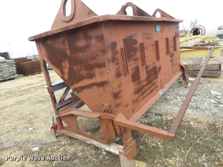 image for item DA9343 Concrete chute/bucket