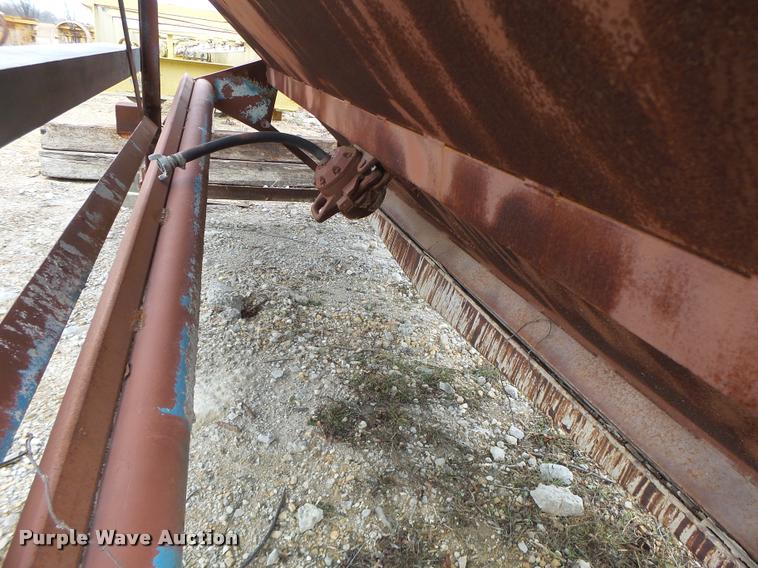 image for item DA9343 Concrete chute/bucket