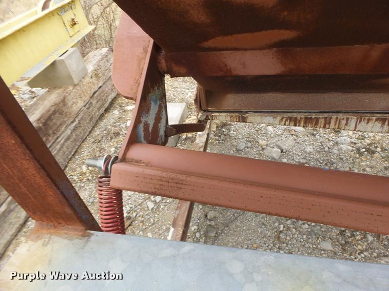 image for item DA9343 Concrete chute/bucket