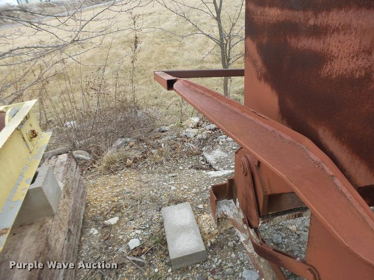 image for item DA9343 Concrete chute/bucket