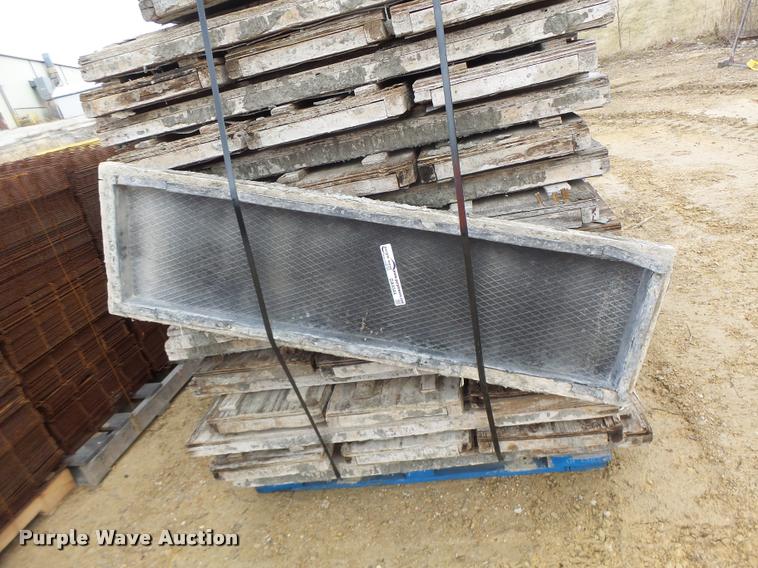 image for item DA9344 Approximately 101 Diamond texture finish concrete forms