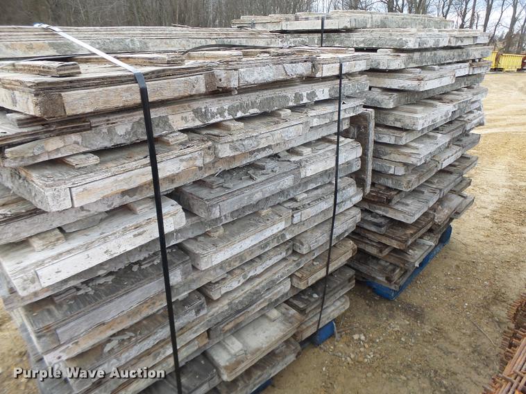 image for item DA9344 Approximately 101 Diamond texture finish concrete forms