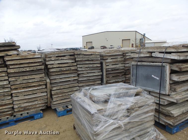 image for item DA9347 Approximately 128 fabric textured concrete forms