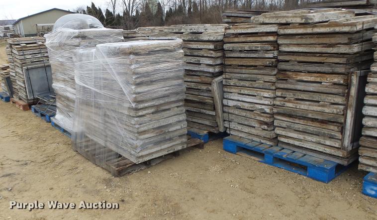 image for item DA9348 Approximately 561 fabric textured finish concrete forms