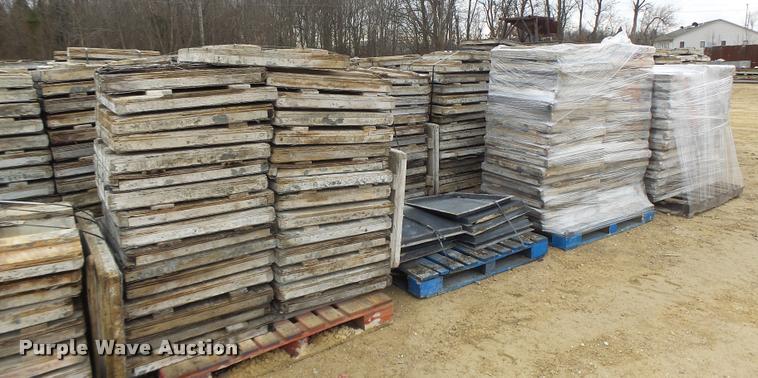 image for item DA9348 Approximately 561 fabric textured finish concrete forms