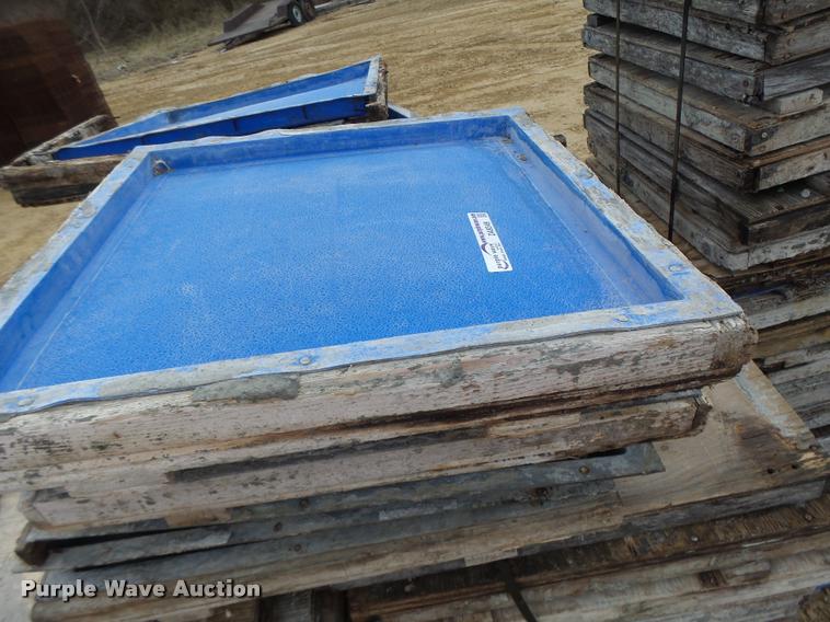 image for item DA9349 Shattered glass textured finish concrete forms