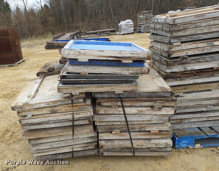 image for item DA9349 Shattered glass textured finish concrete forms