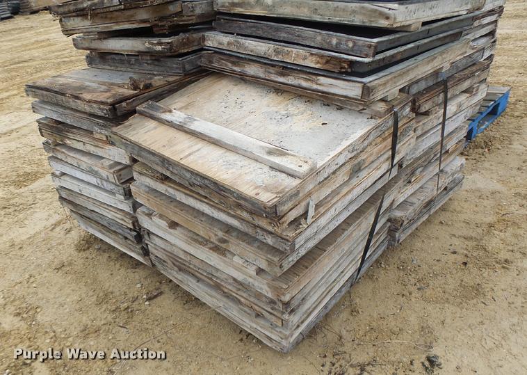 image for item DA9349 Shattered glass textured finish concrete forms