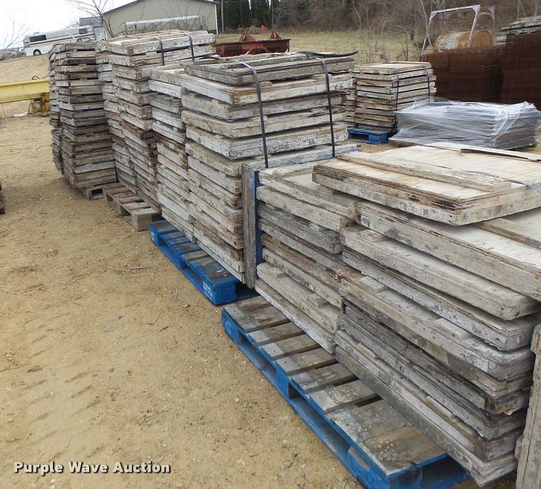 image for item DA9349 Shattered glass textured finish concrete forms