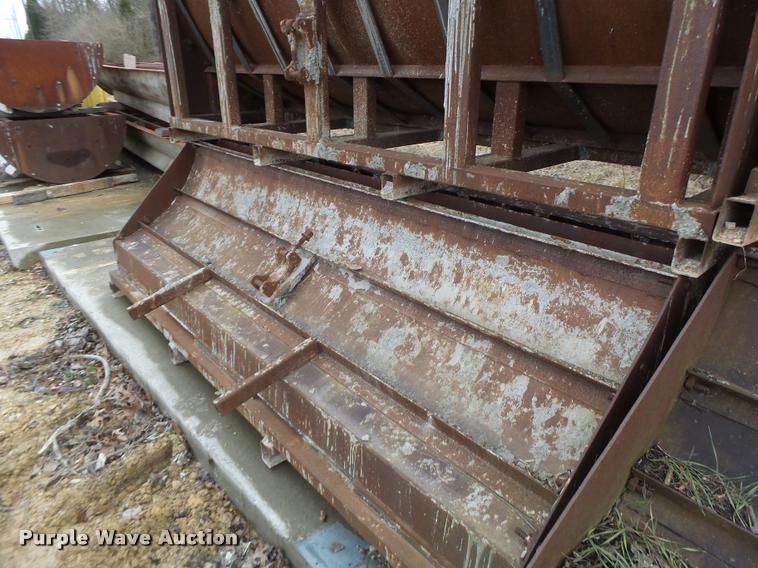 image for item DA9352 Shower stall steel concrete forms