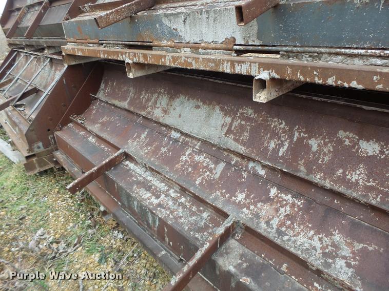 image for item DA9352 Shower stall steel concrete forms