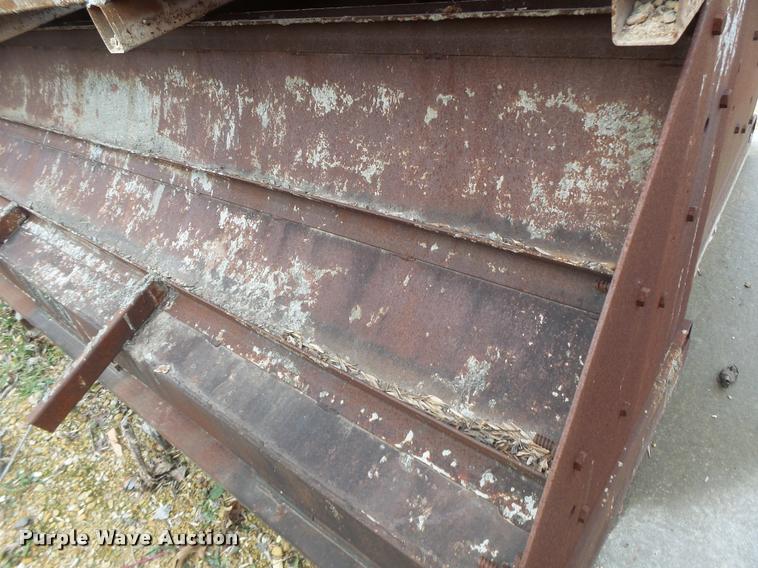 image for item DA9352 Shower stall steel concrete forms