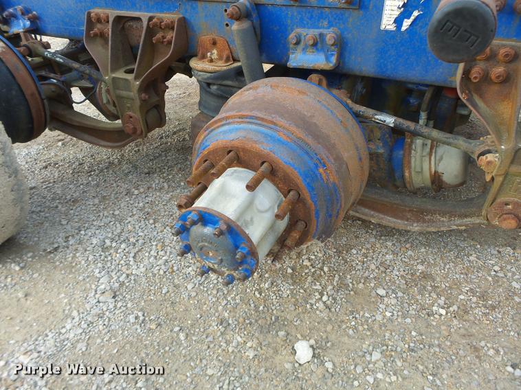 image for item DA9355 2006 Freightliner FLD120 parts and axles
