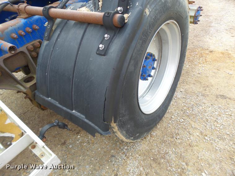 image for item DA9355 2006 Freightliner FLD120 parts and axles