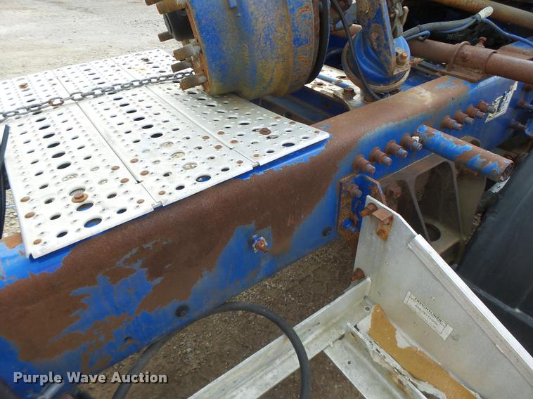 image for item DA9355 2006 Freightliner FLD120 parts and axles