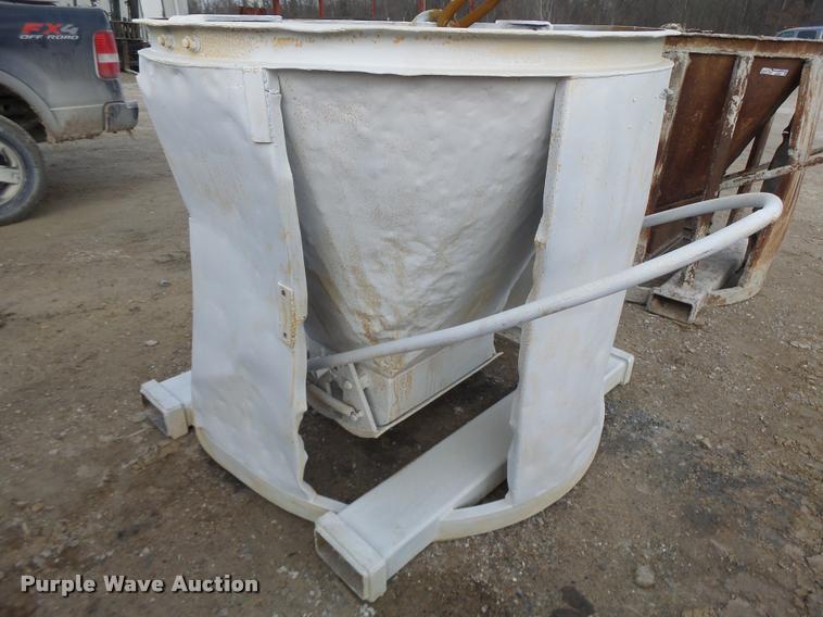 image for item DA9356 Gar Bro concrete chute/bucket
