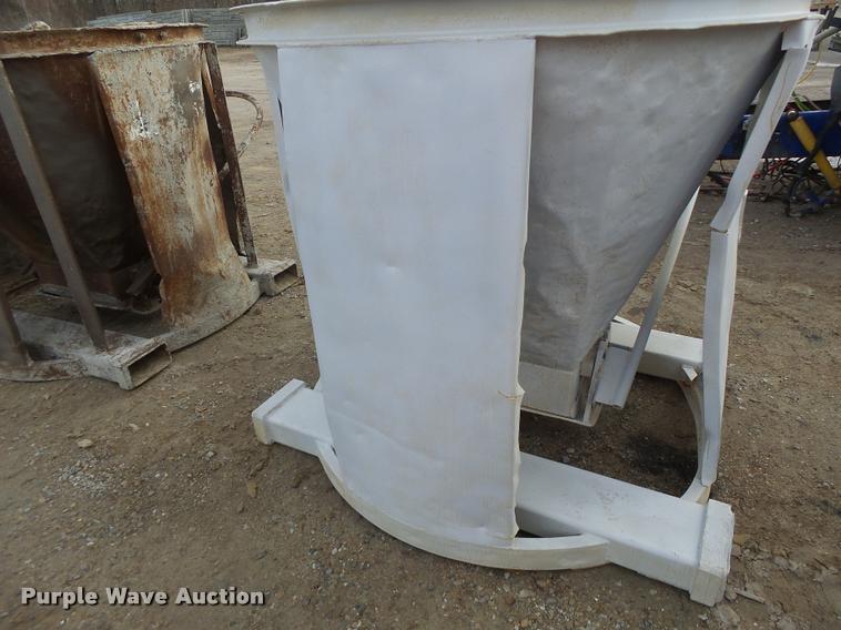 image for item DA9356 Gar Bro concrete chute/bucket