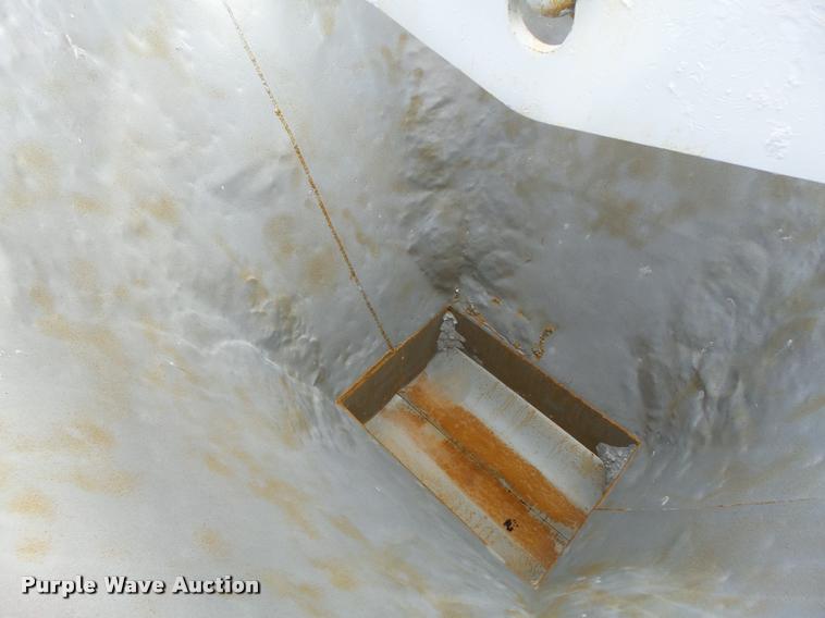 image for item DA9356 Gar Bro concrete chute/bucket