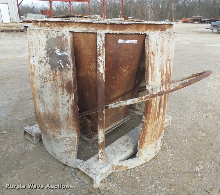 image for item DA9357 Gar Bro concrete chute/bucket