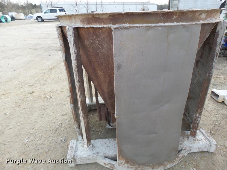 image for item DA9357 Gar Bro concrete chute/bucket